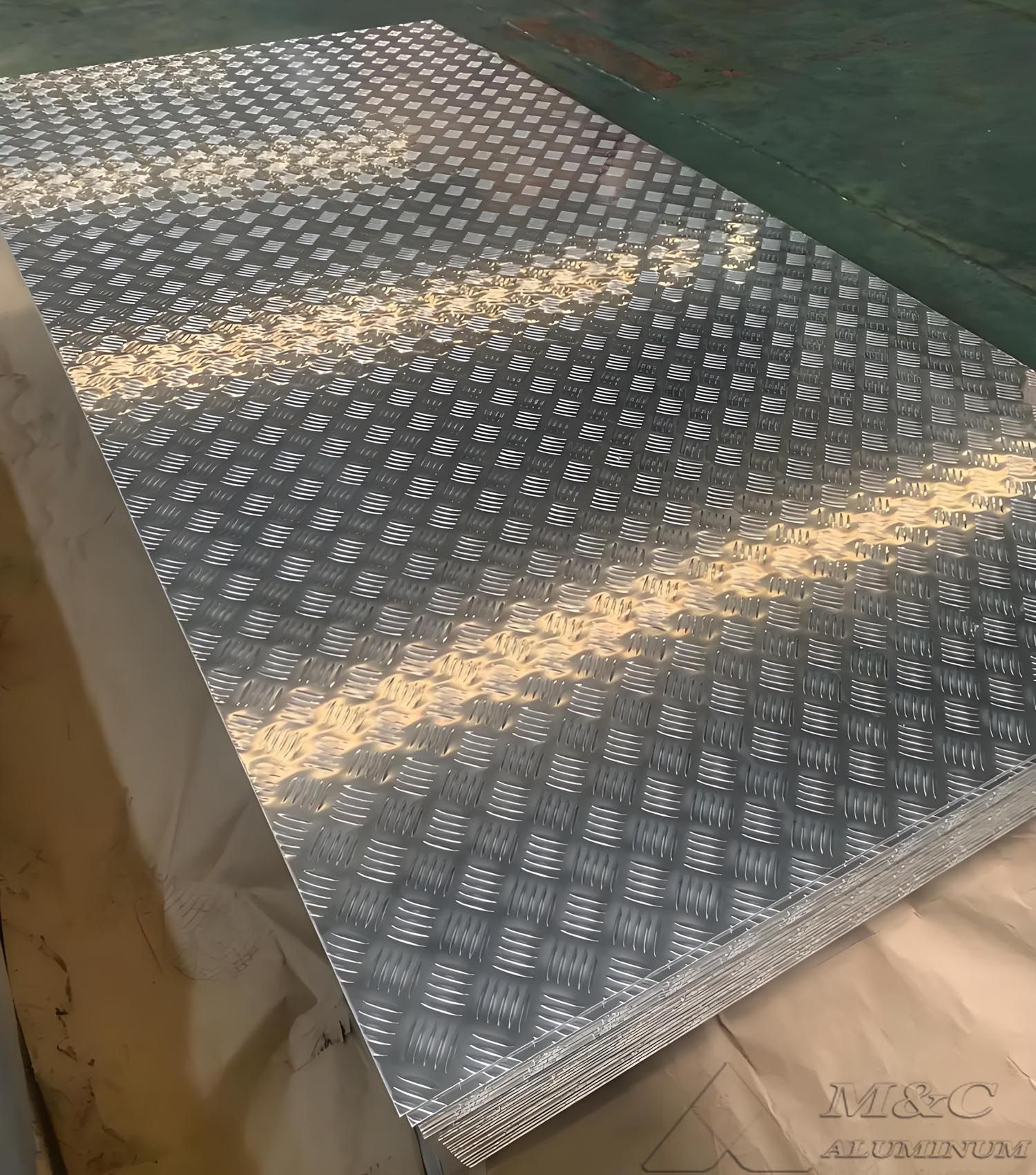 Anti-slip Patterned Aluminum Plate.jpg